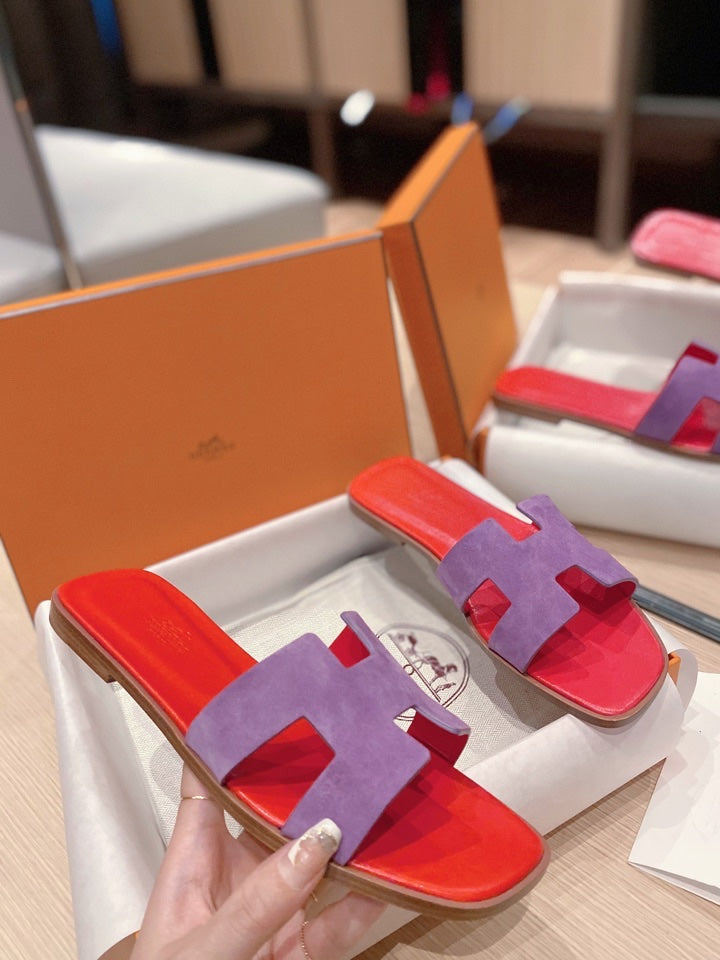 0RAN SANDALS IN VIOLET PURPLE SUEDE AND CHERRY RED CALFSKIN
