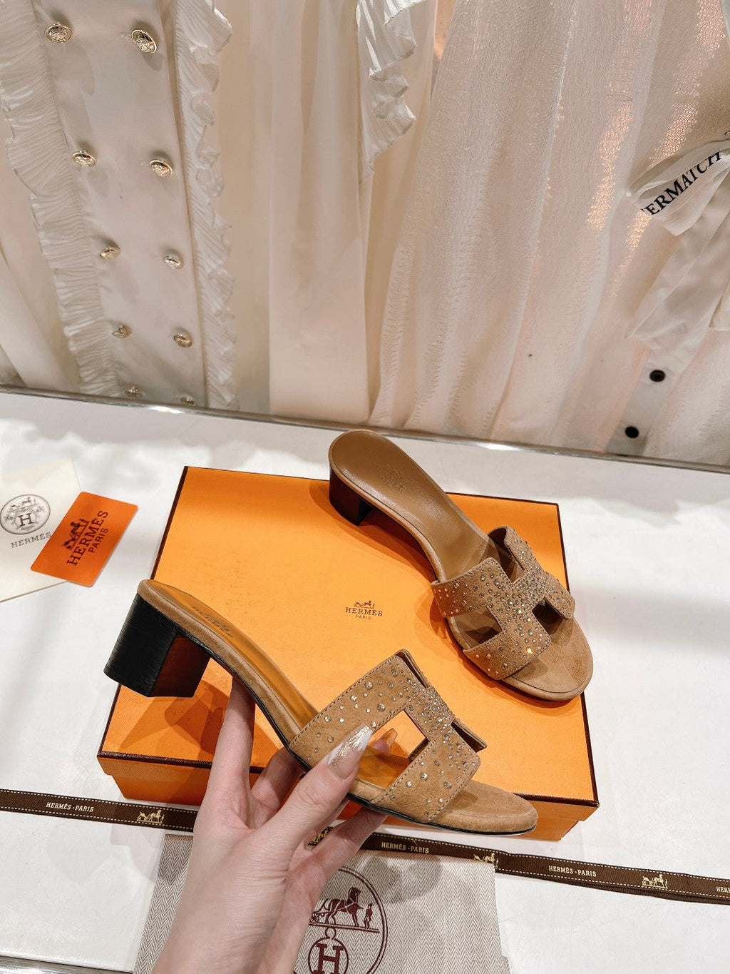 0ASIS SANDALS CARAMEL LAMBSKIN ATTACH CRYSTAL