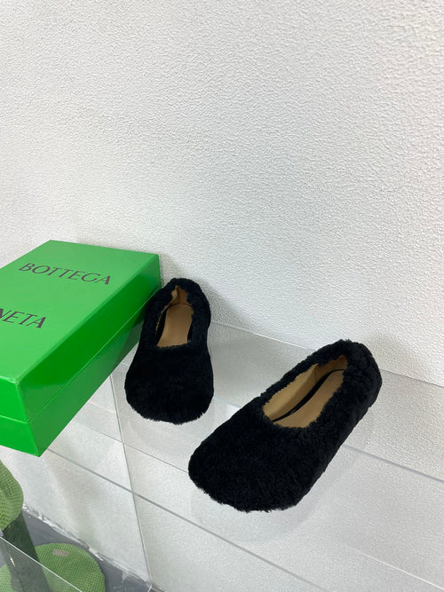 ATOMIC SHEARLING BALLERINA FLATS BLACK