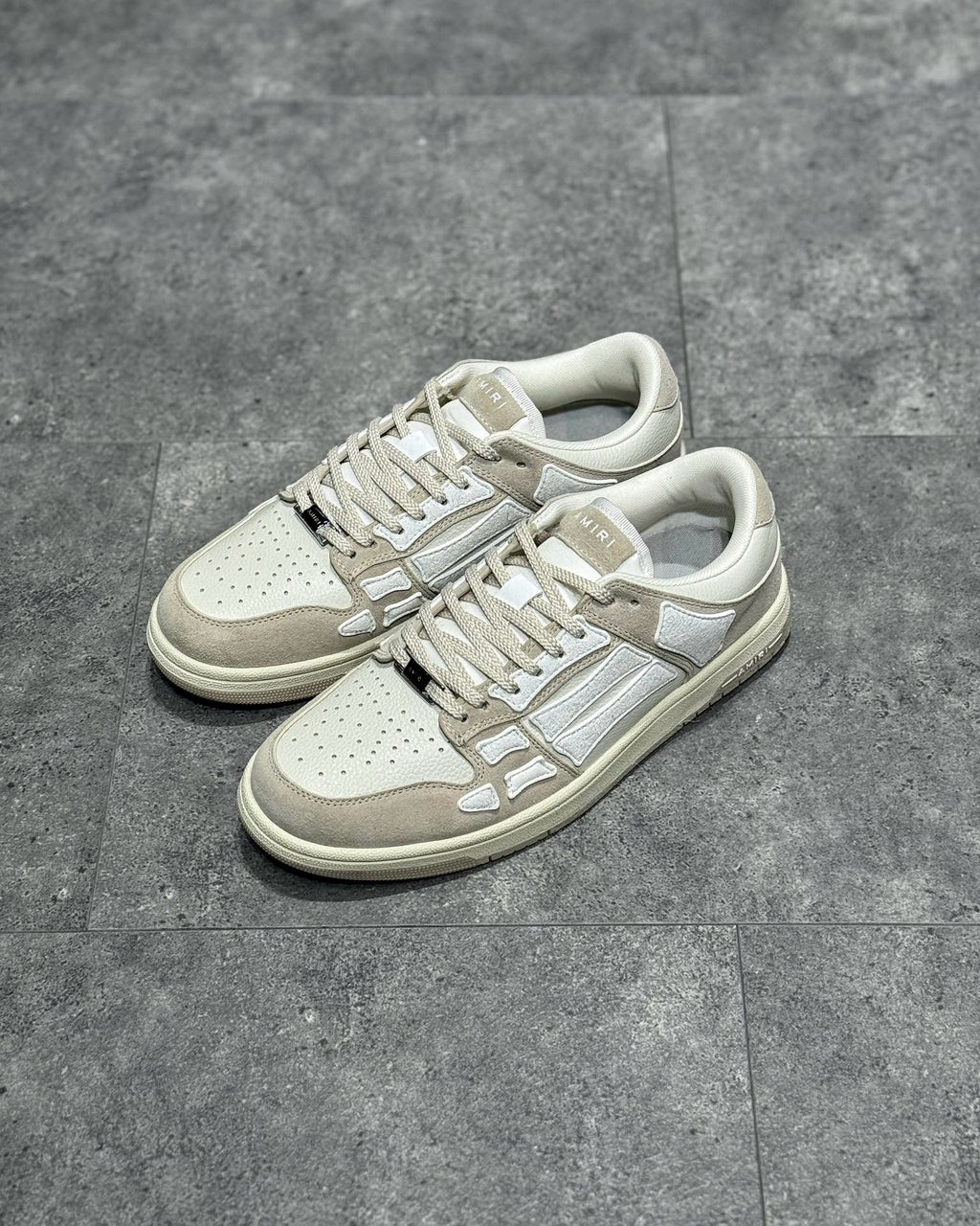 AMR Sneakers