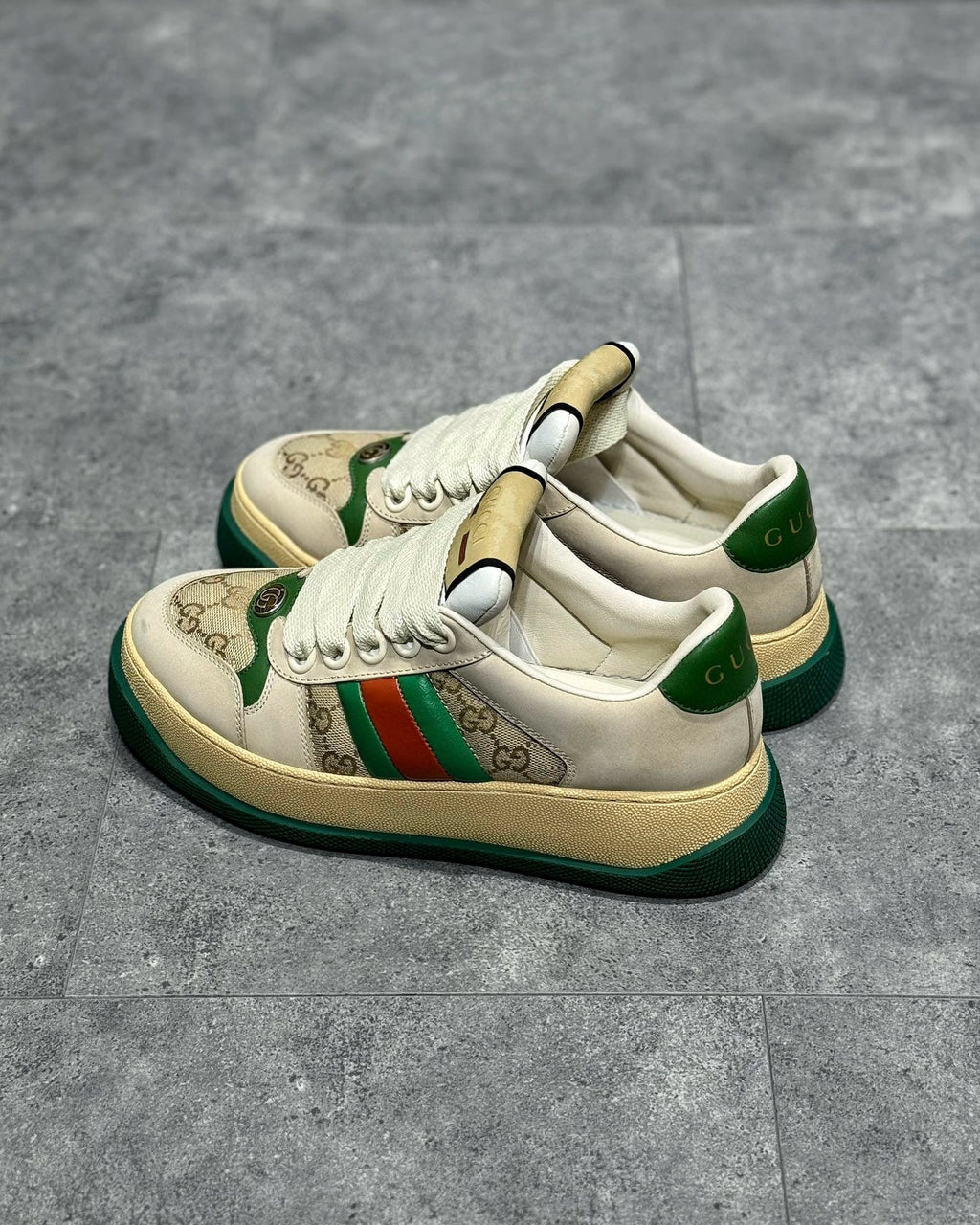 GUC Sneakers