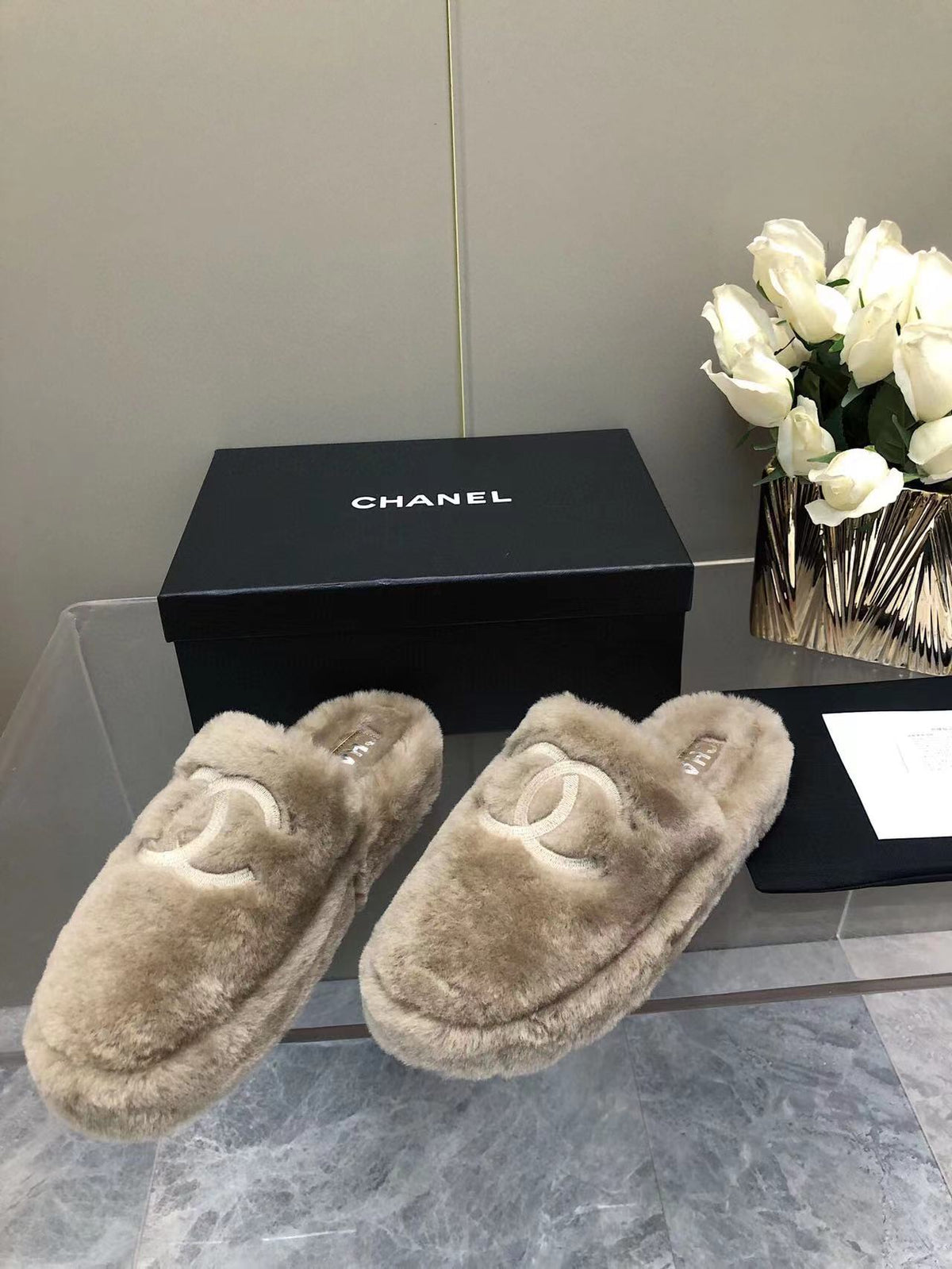 Fluffy Slippers Slides Gray