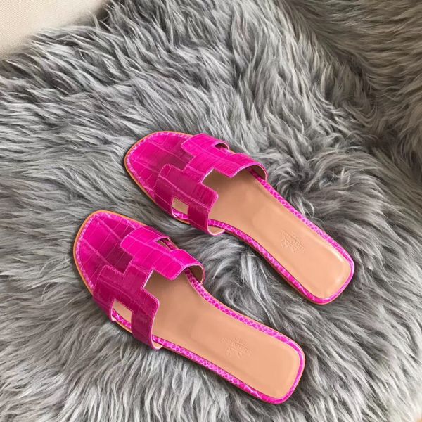 HERM Oran Sandals In Rose Shiny Niloticus Crocodile