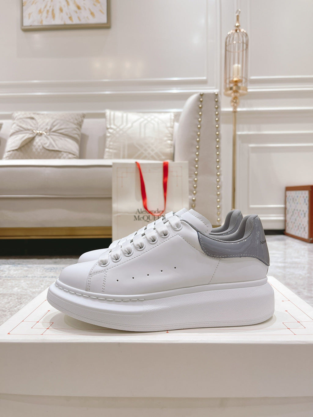 Sneakers & Shoes