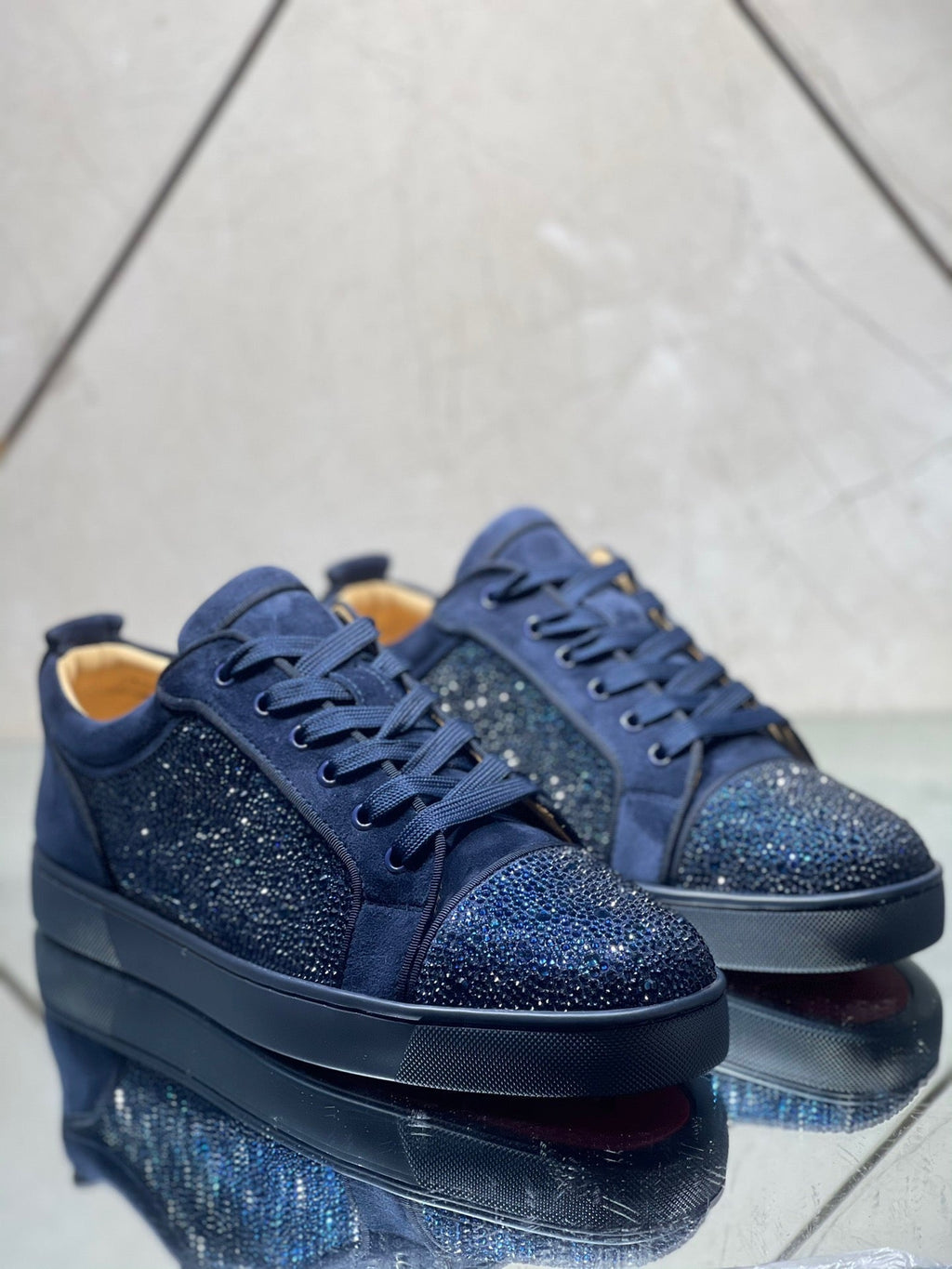 Sneakers & Shoes