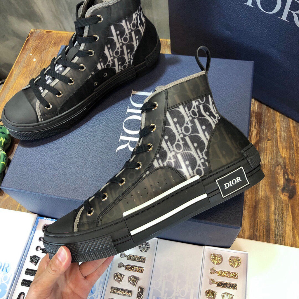 DIO Sneakers