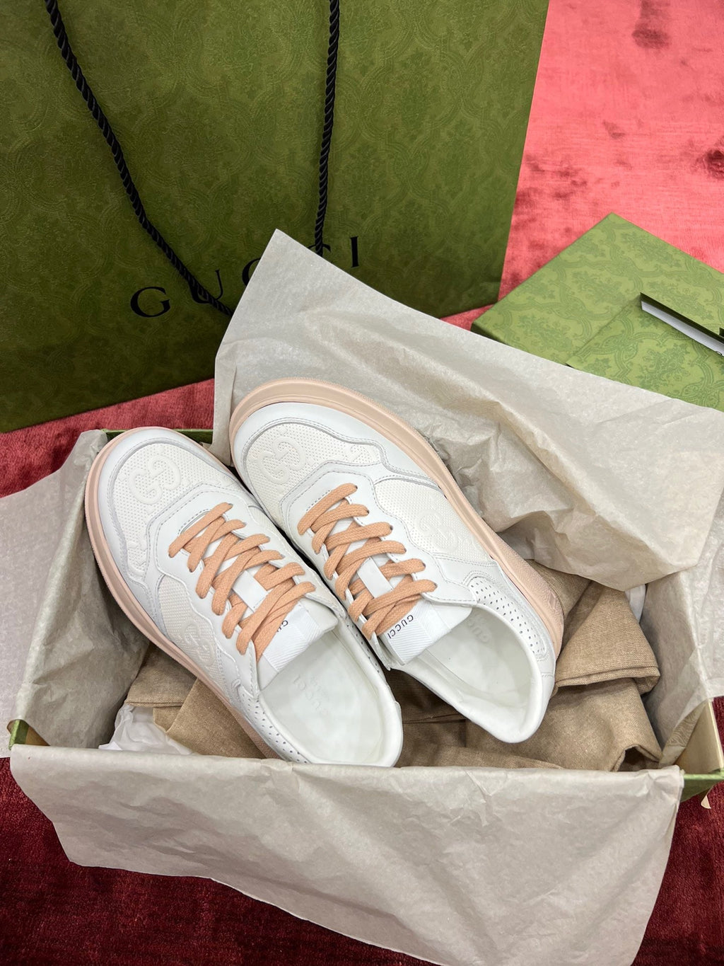 Sneakers & Shoes