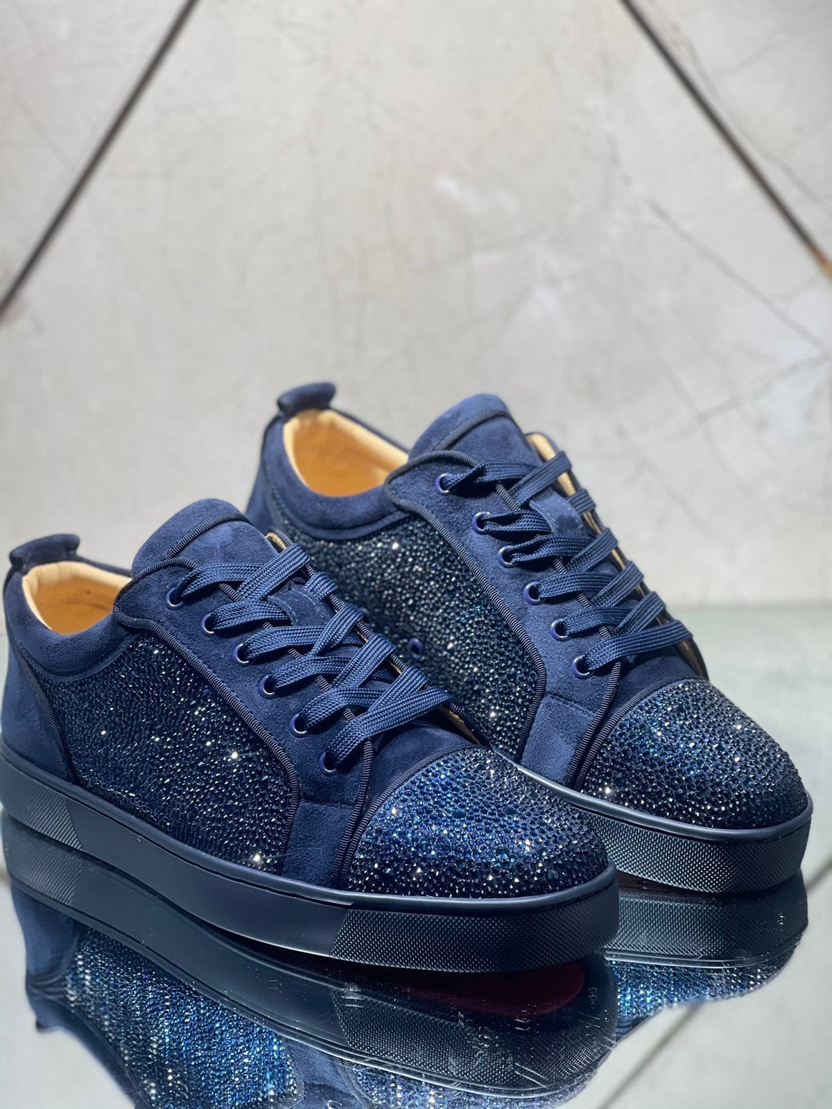 Sneakers & Shoes