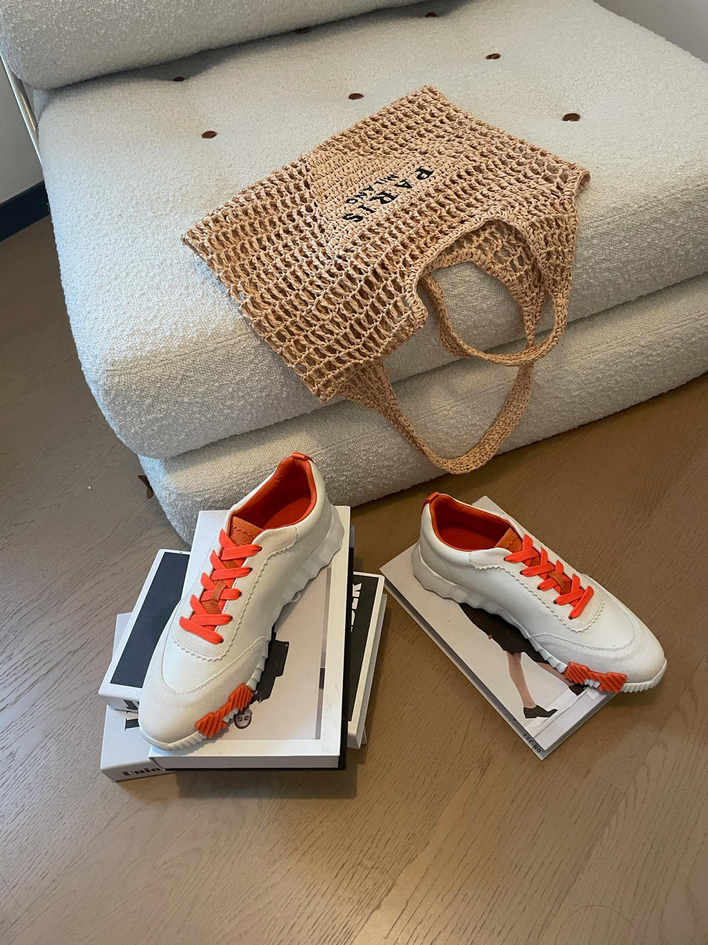 BOUNCING SNEAKERS WHITE CALFSKIN WITH ORANGE LACES