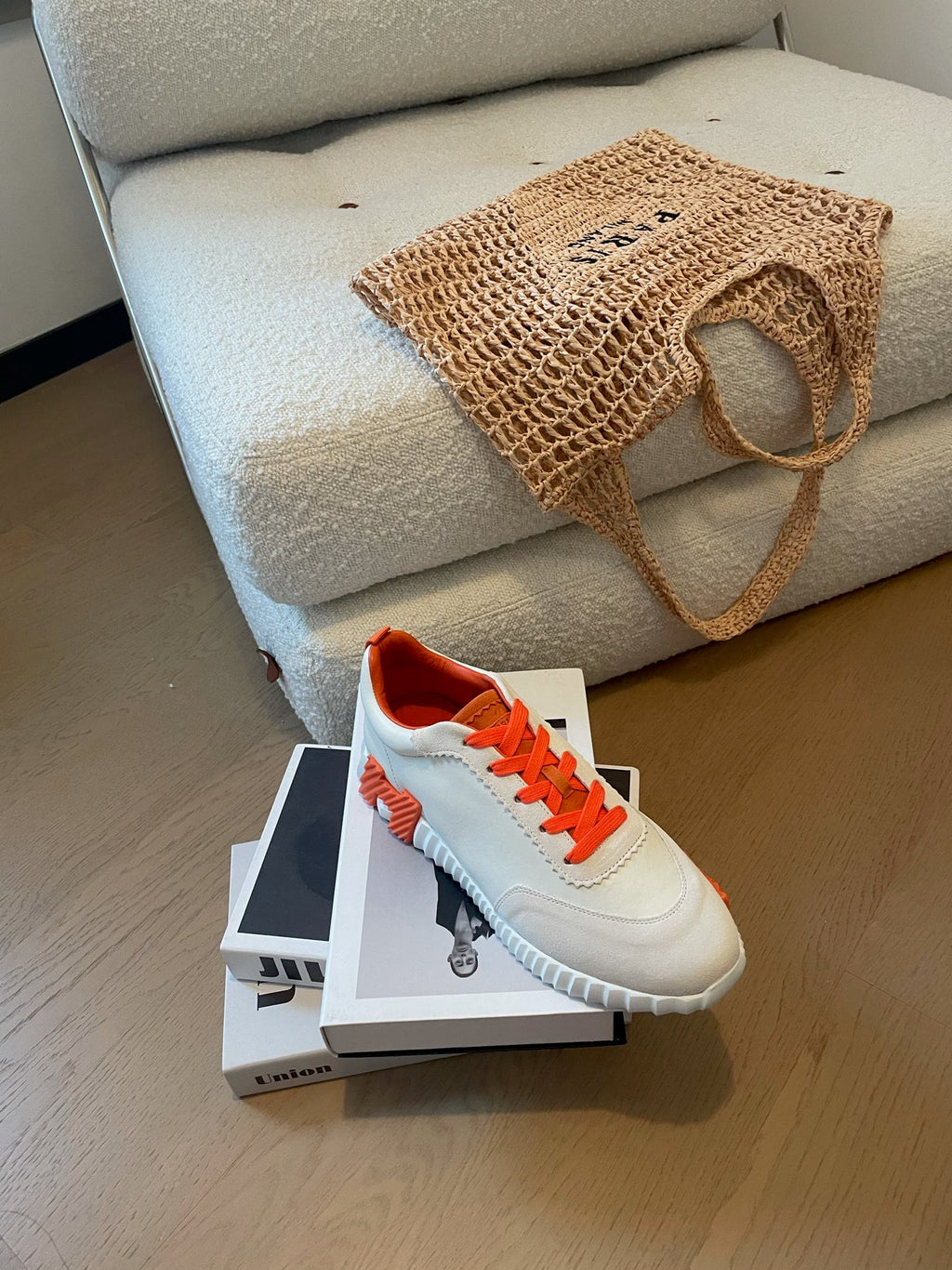 BOUNCING SNEAKERS WHITE CALFSKIN WITH ORANGE LACES