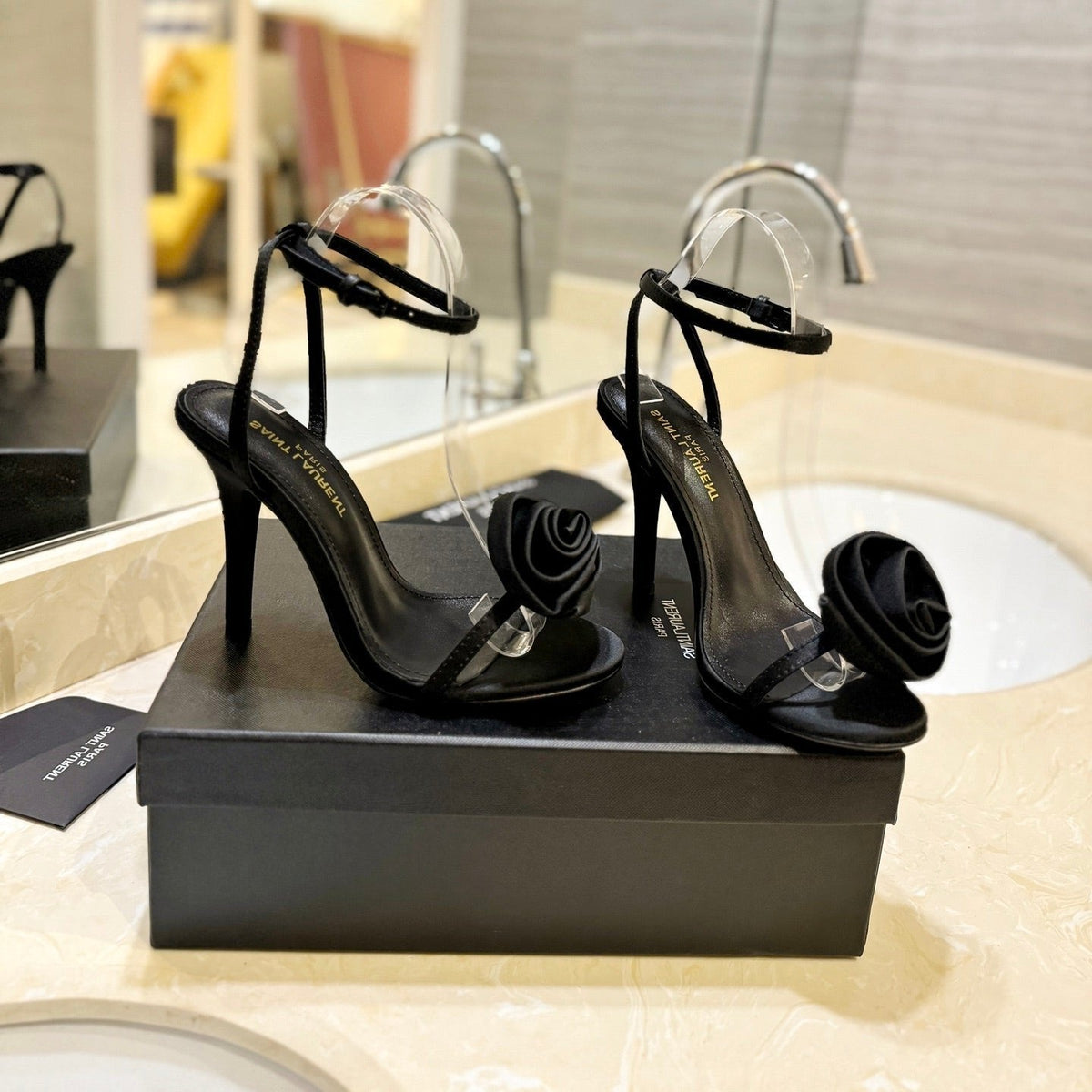 SL IVY FLORAL HEEL SANDALS BLACK SATIN