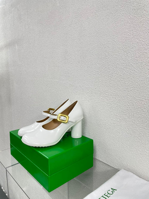 ATOMIC MARY-JANE PUMP 9 CM IN WHITE CALFSKIN
