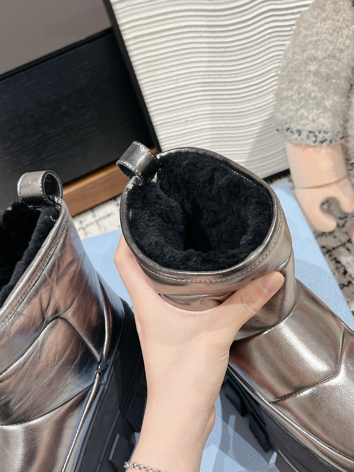 MONOLITH ANKLE BOOTS IN METALLIC GRAY CALFSKIN AND LAMB FUR LINING