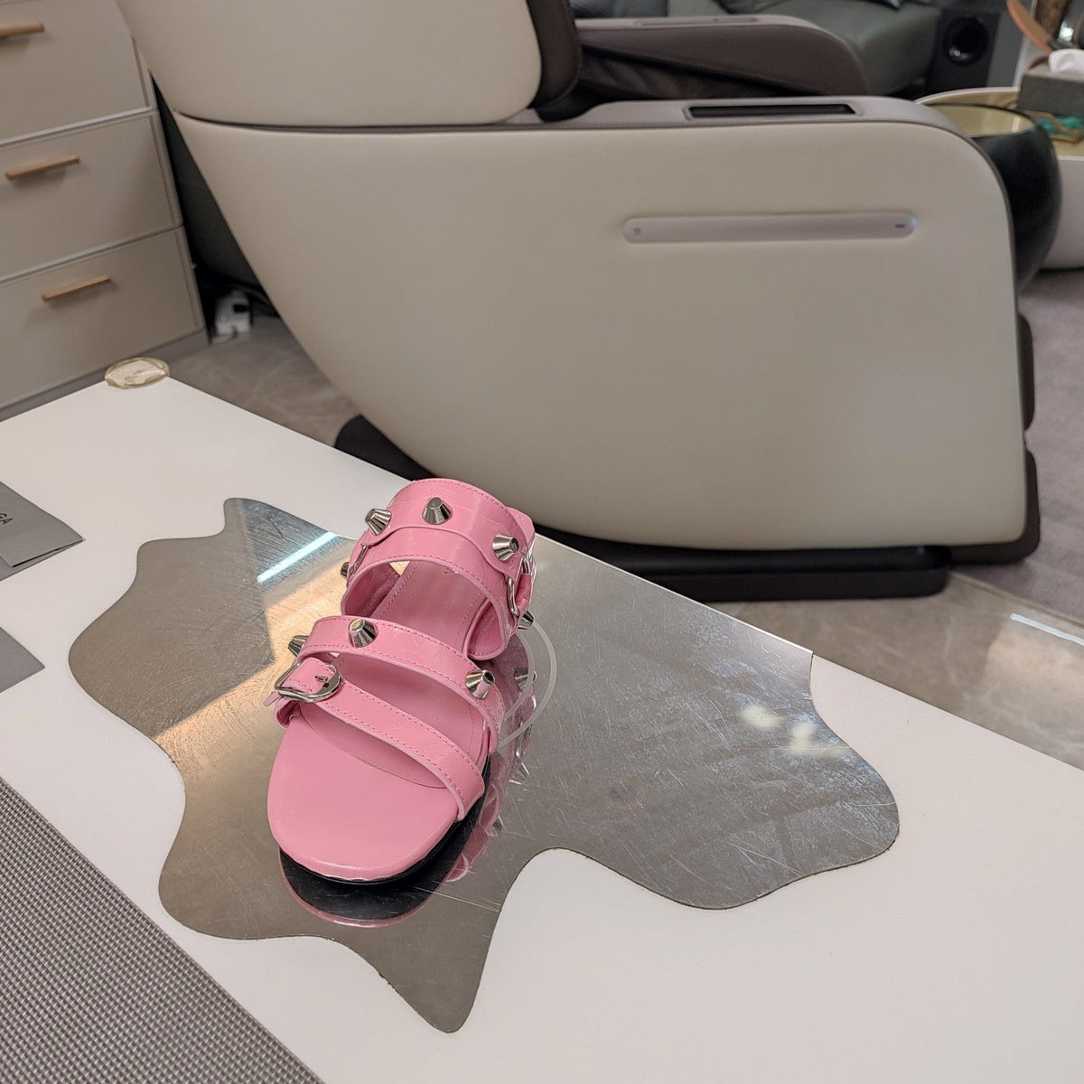 STRAPPY FLAT SANDALS IN WEWAK PINK STUDDED WAX-OIL SHEEPSKIN